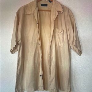 Lightweight Tan Short-Sleeve Shirt Jacket